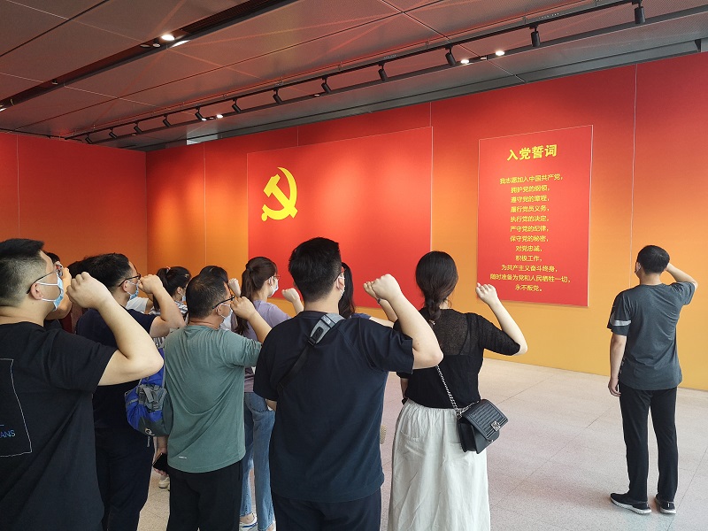 城投公司参观“庆祝中国共产党成立 100周年青岛主题展”(图4)